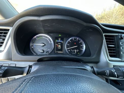 Used 2014 Toyota Highlander Limited image 14