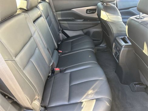 Used 2024 Nissan Murano SL image 10