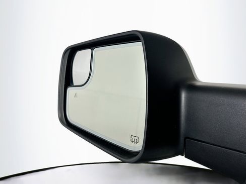 Used 2019 RAM 1500 Laramie w/ Sport Appearance Package AWD/4WD image 16