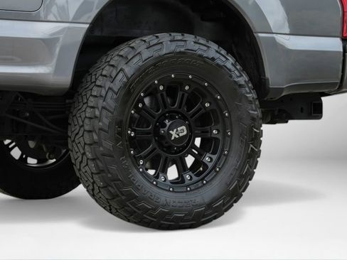 Used 2021 Ford F250 Platinum w/ FX4 Off-Road Package image 68