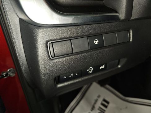 Used 2023 Nissan Rogue SV w/ SV Premium B Package image 36