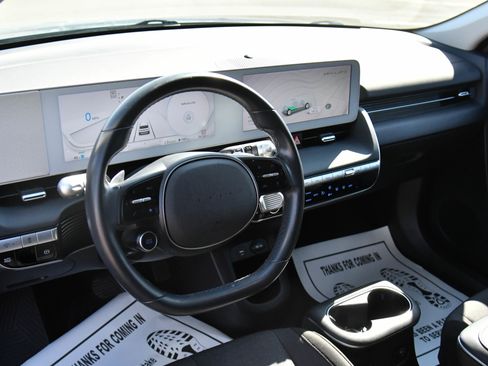 Used 2024 Hyundai Ioniq 5 SE RWD image 16