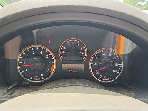 Used 2014 Nissan Armada Platinum w/ Platinum Reserve Package RWD image 16