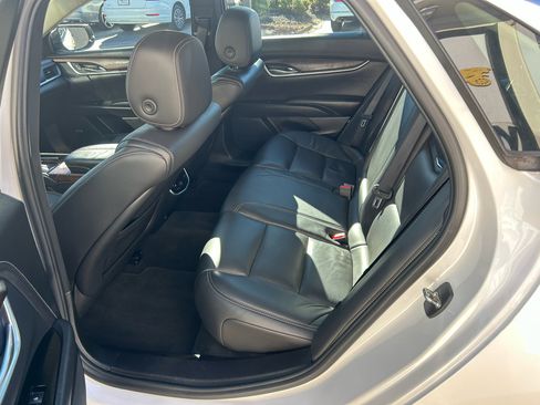 Used 2019 Cadillac XTS Luxury image 27