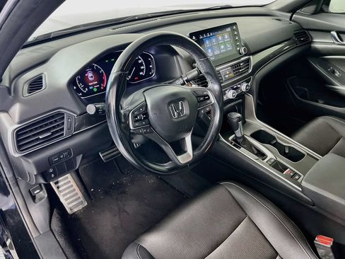 Used 2020 Honda Accord Sport image 6