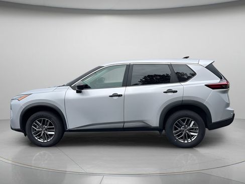 Used 2024 Nissan Rogue S AWD/4WD image 4