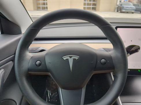 Used 2020 Tesla Model 3 Long Range image 18