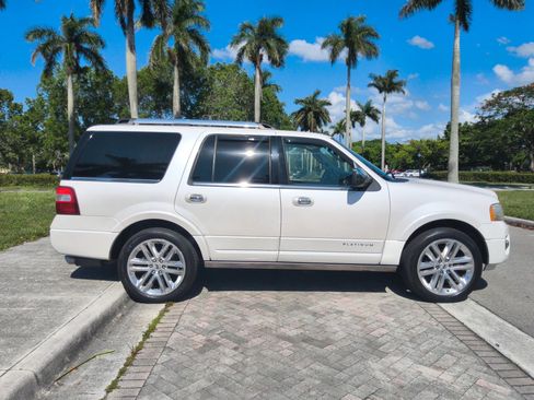 Used 2017 Ford Expedition Platinum RWD image 22