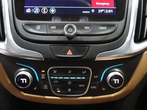 Used 2019 Chevrolet Equinox Premier image 32