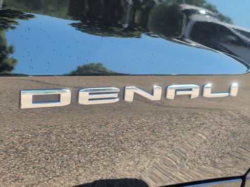 Used 2022 GMC Sierra 1500 Denali AWD/4WD image 42