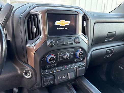 Used 2022 Chevrolet Silverado 2500 High Country w/ Z71 Off-Road Package image 26