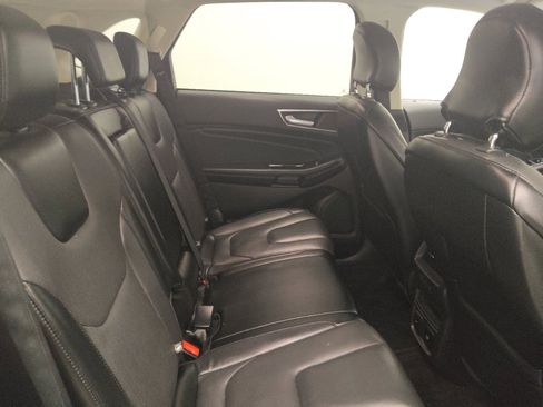 Used 2017 Ford Edge Titanium w/ Equipment Group 302A AWD/4WD image 19
