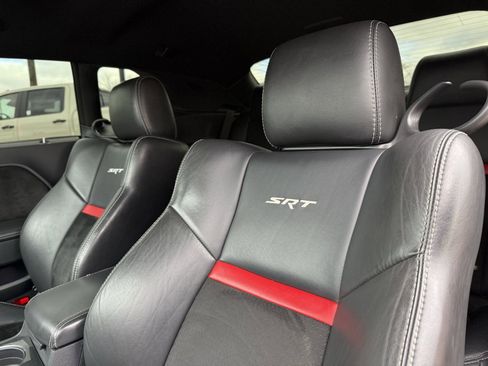 Used 2009 Dodge Challenger SRT8 image 19