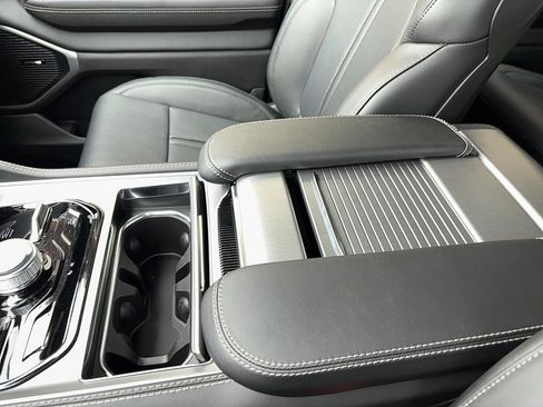 New 2026 Jeep Grand Wagoneer 4WD image 34
