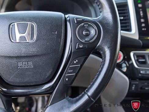 Used 2016 Honda Pilot Touring image 30