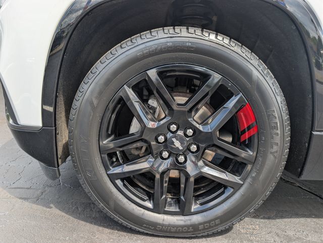 Used 2020 Chevrolet Traverse Premier w/ Redline Edition AWD/4WD image 32