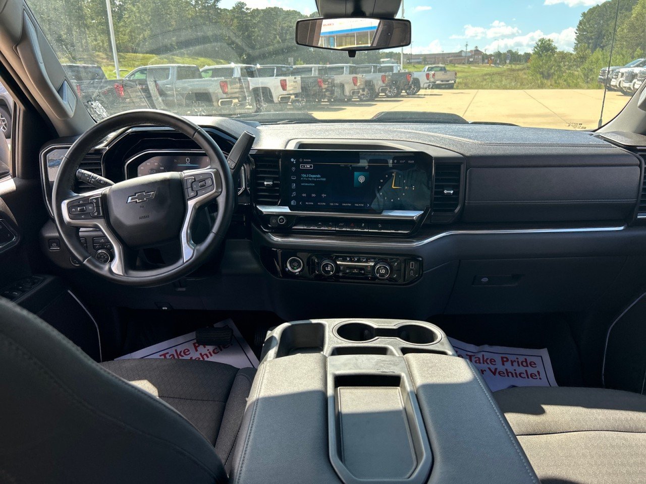 Used 2023 Chevrolet Silverado 1500 LT Trail Boss AWD/4WD image 21