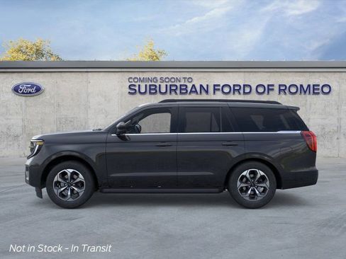 New 2026 Ford Expedition Active image 3