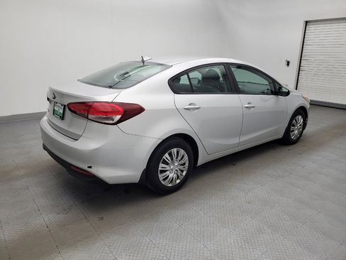 Used 2017 Kia Forte LX w/ LX Popular Package image 10