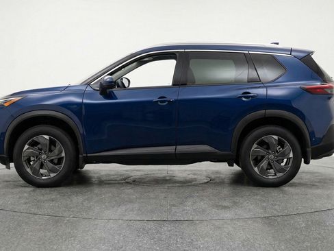Used 2025 Nissan Rogue SV AWD/4WD image 5