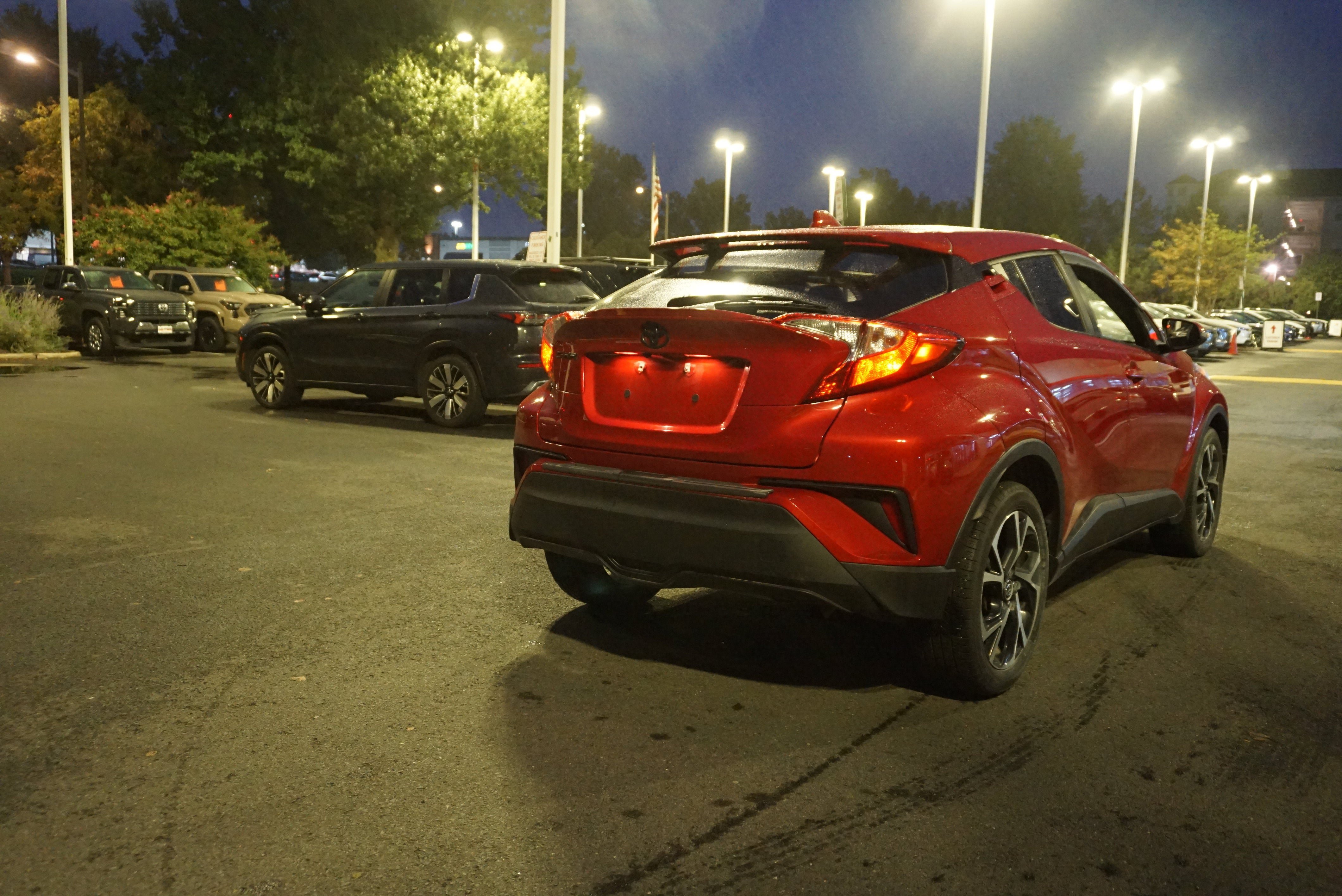 Used 2021 Toyota C-HR XLE FWD image 4