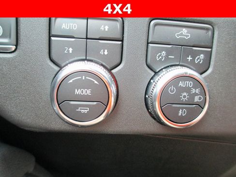 Certified 2025 GMC Sierra 3500 SLE w/ SLE Value Package image 26