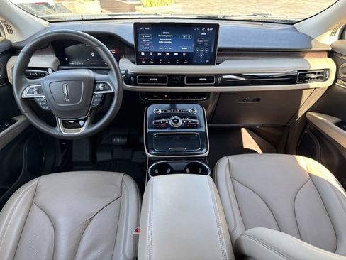 Used 2022 Lincoln Nautilus Reserve image 26