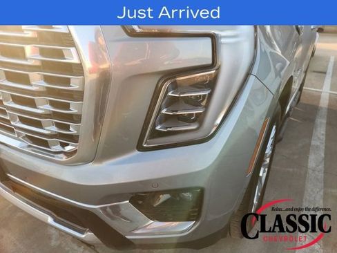 Used 2025 GMC Yukon Denali image 13
