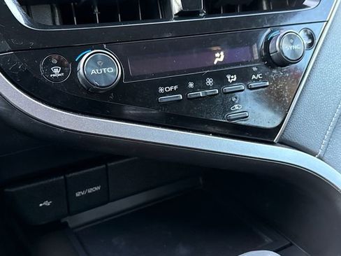 Used 2022 Toyota Camry SE FWD image 24