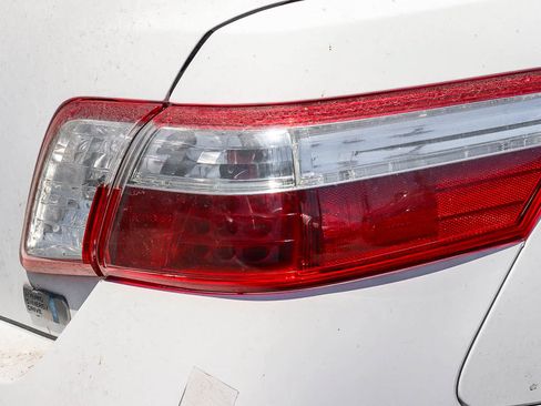 Used 2009 Toyota Camry Hybrid FWD image 11