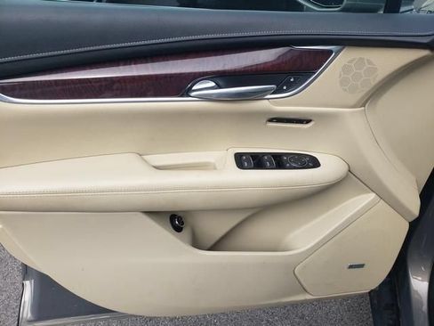 Used 2019 Cadillac XT5 Luxury AWD/4WD image 11