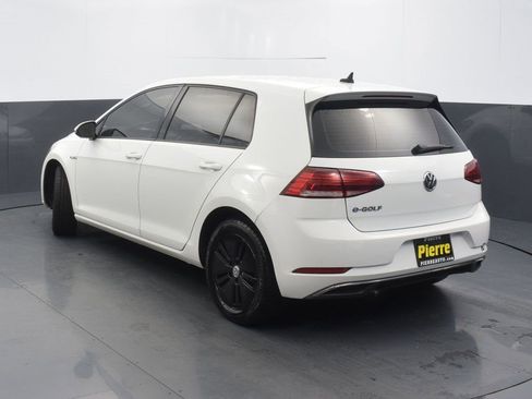 Used 2017 Volkswagen e-Golf SE w/ DC Fast Charging Package image 2