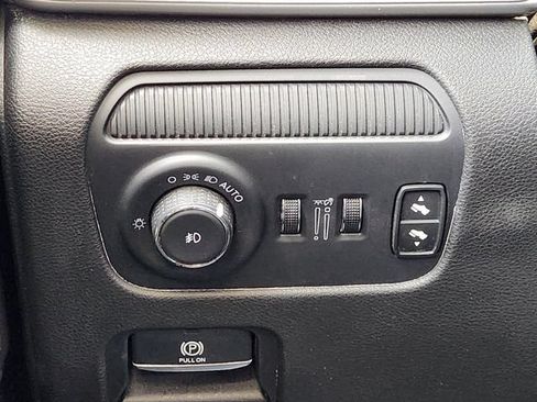Used 2024 Jeep Wagoneer Series II w/ Flexible Seating Group RWD image 21