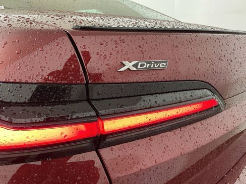 Certified 2025 BMW 740i xDrive w/ Premium Package AWD/4WD image 32