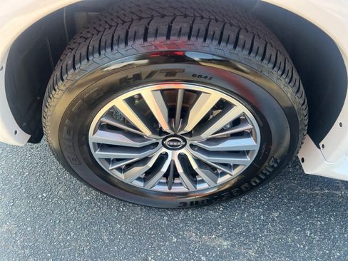 Certified 2023 Nissan Armada SL AWD/4WD image 10