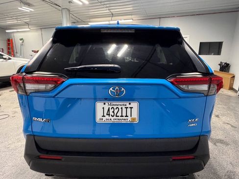 Used 2019 Toyota RAV4 XLE Premium w/ All Weather Liner Package AWD/4WD image 4