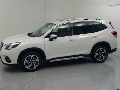 Certified 2023 Subaru Forester Touring AWD/4WD image 5