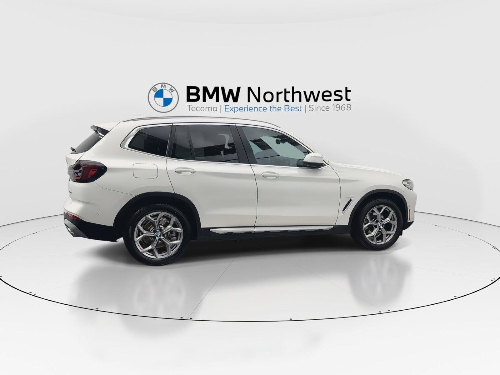 Used 2023 BMW X3 xDrive30i w/ Convenience Package AWD/4WD image 4