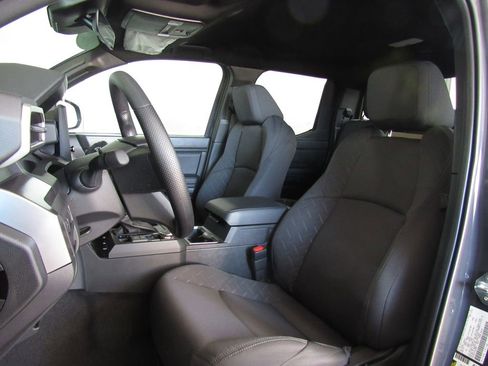 Certified 2026 Toyota Tacoma SR5 AWD/4WD image 15