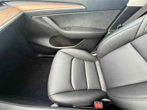 Used 2023 Tesla Model Y Long Range AWD/4WD image 22