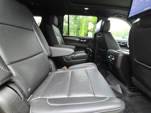 Used 2021 GMC Yukon XL Denali w/ Denali Premium Package AWD/4WD image 16