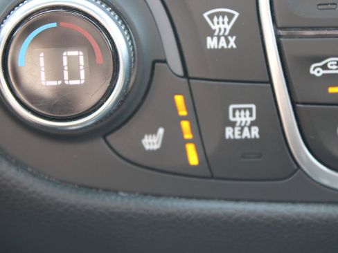 Used 2020 Chevrolet Equinox LT AWD/4WD image 42