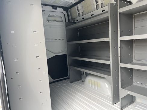 Used 2024 Mercedes-Benz Sprinter 2500 image 16