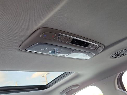 Used 2025 Kia Telluride S FWD image 25