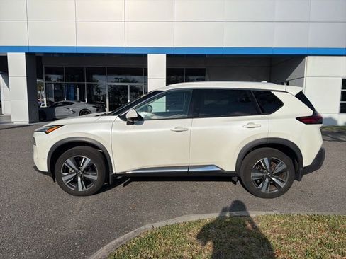 Used 2022 Nissan Rogue SL w/ SL Premium Package image 5