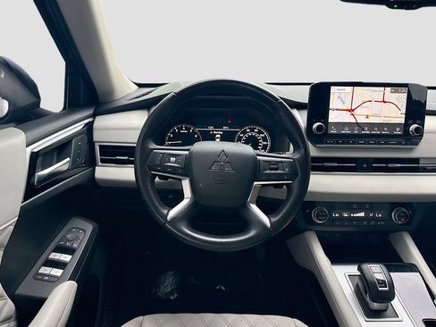 Used 2022 Mitsubishi Outlander SEL FWD image 23