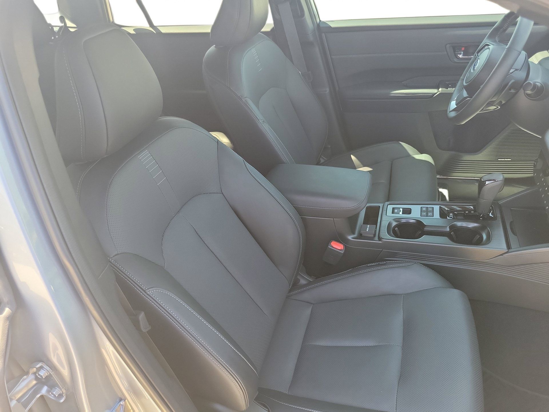 Used 2026 Subaru Outback Touring AWD/4WD image 27