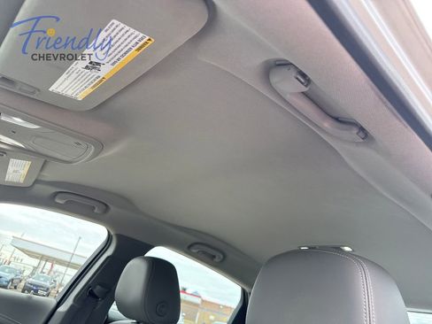 Used 2017 Chevrolet Impala Premier FWD image 25