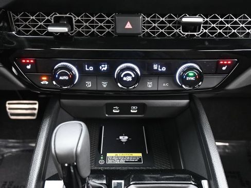Used 2025 Honda Accord Sport image 42