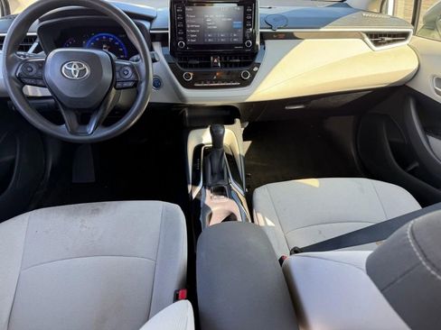Used 2021 Toyota Corolla LE image 6